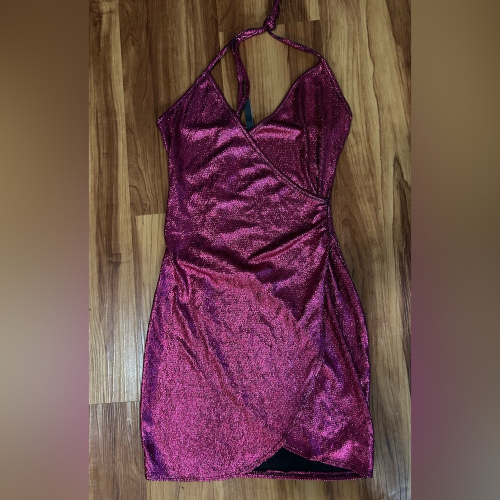 Cute dress, no tags attached fits me too small